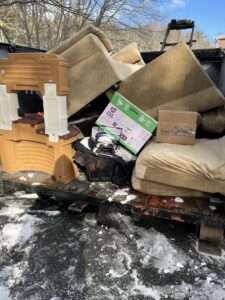 Declutter your space with expert junk removal pros.