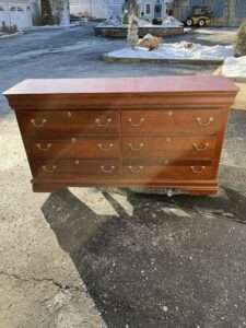 Fast and affordable junk hauling solutions.